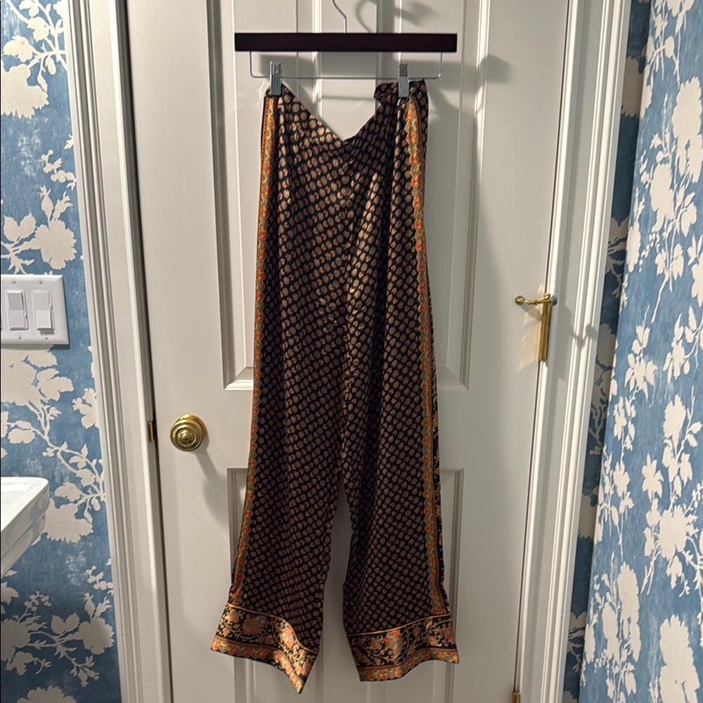 Elegant Black and Gold Women's Pants